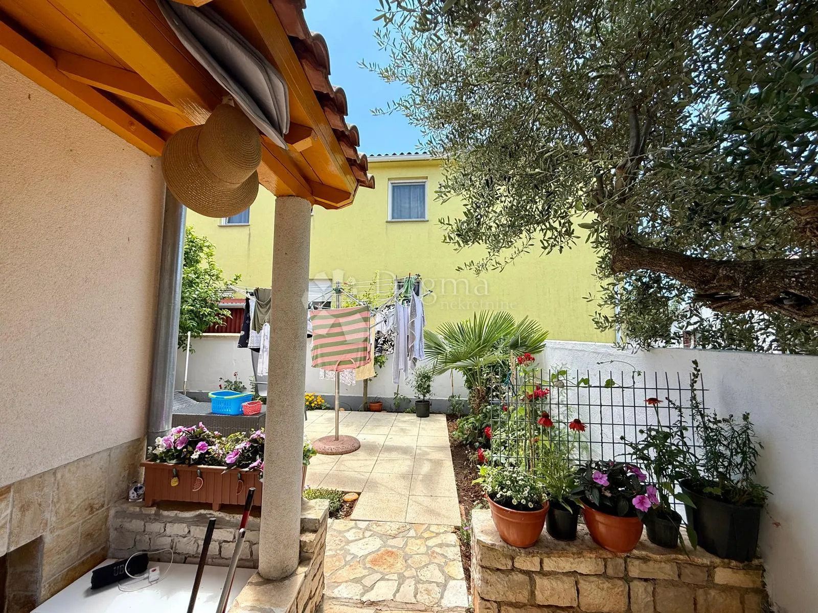 kuća s 3 apartmana i garažom blizu mora - fažana - slika 47