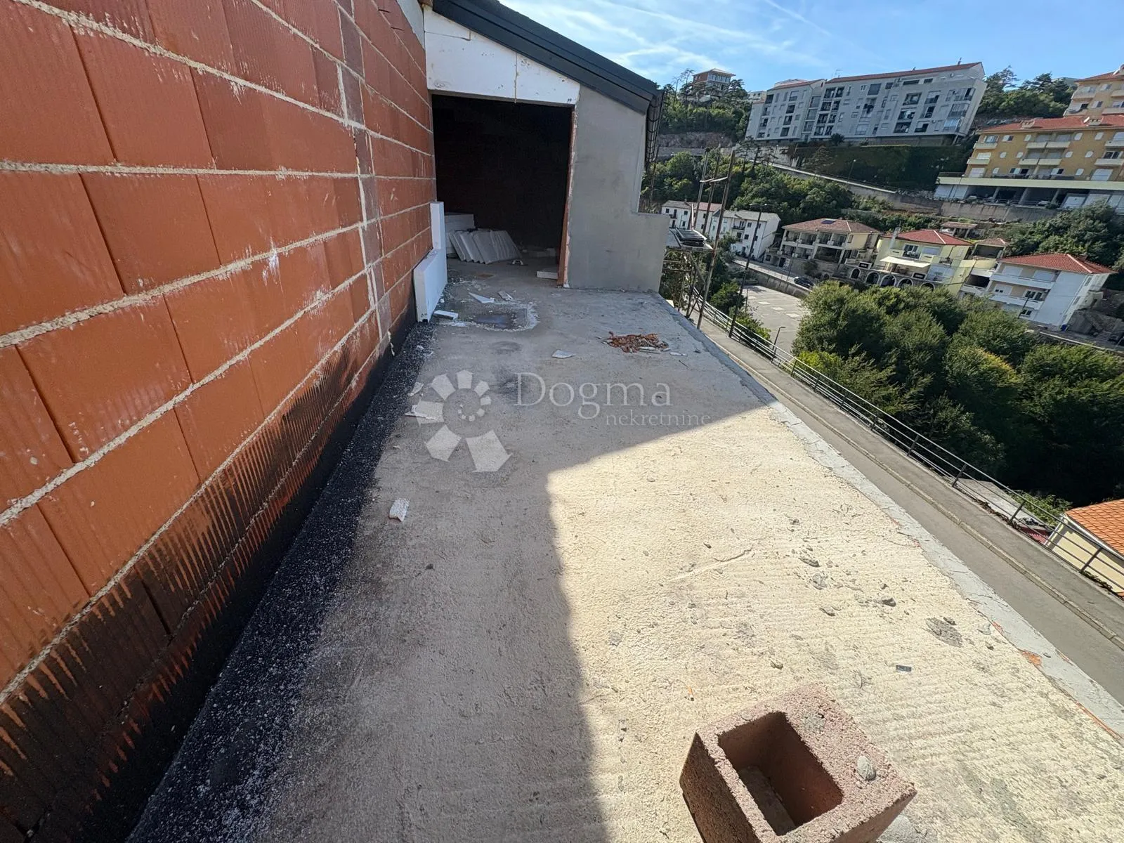 vrbnik – ekskluzivan apartman 3s+db u novogradnji s otvorenim pogledom na more - slika 10