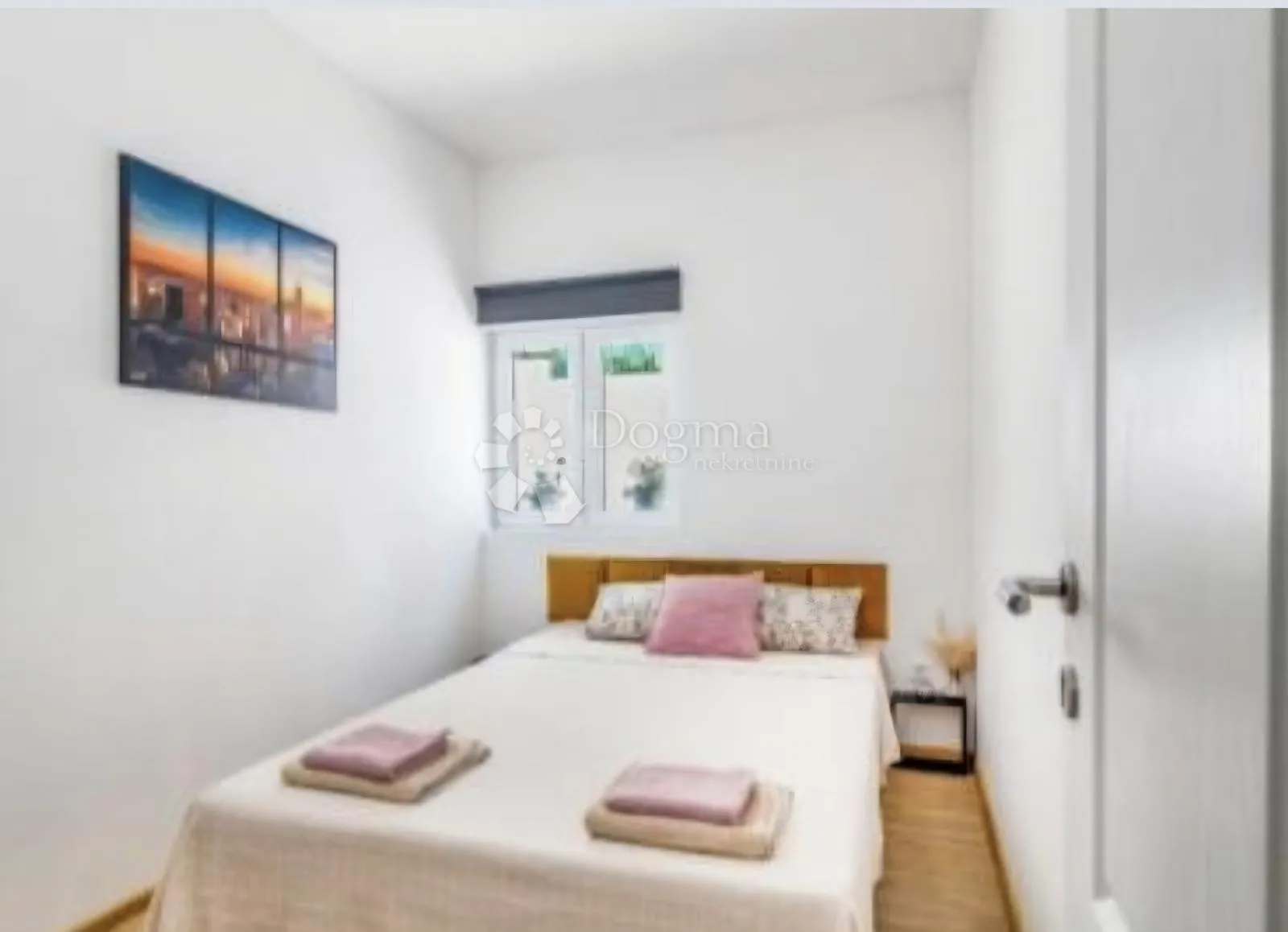 dvosoban stan s dodatnim apartmanom, dugi rat - slika 12