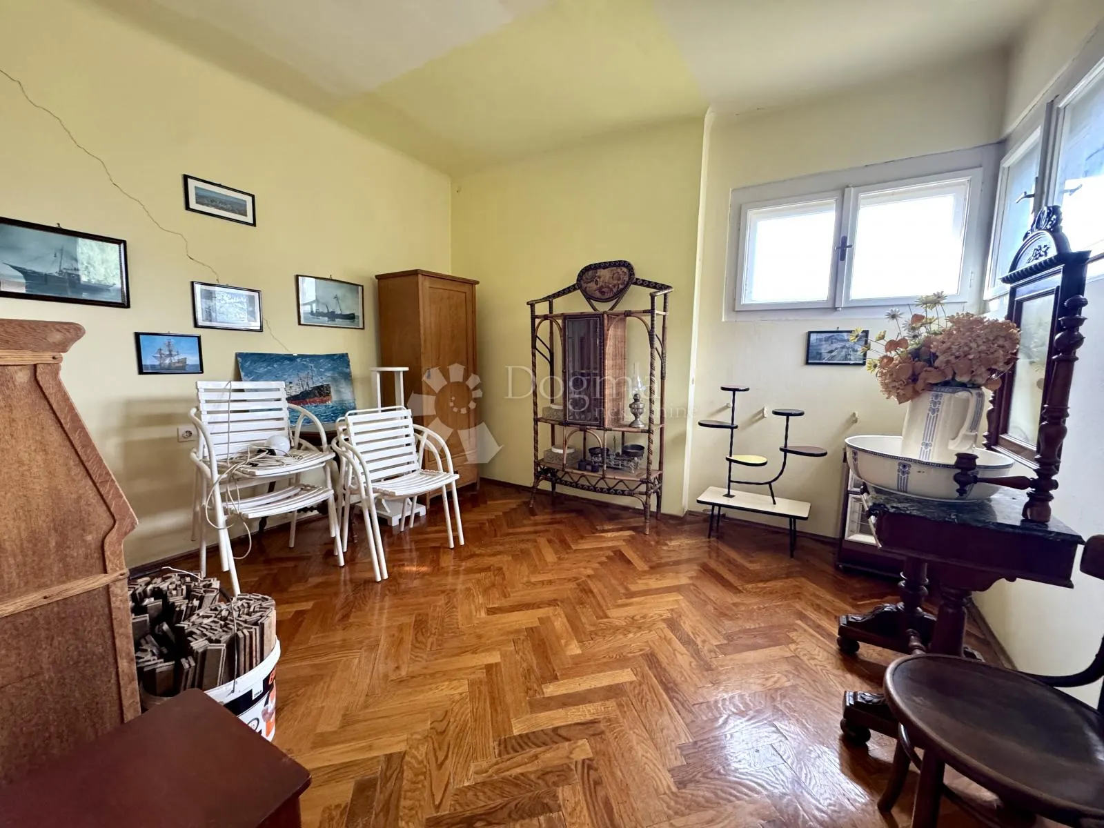 stan na dvije etaže u vili - pećine - slika 5