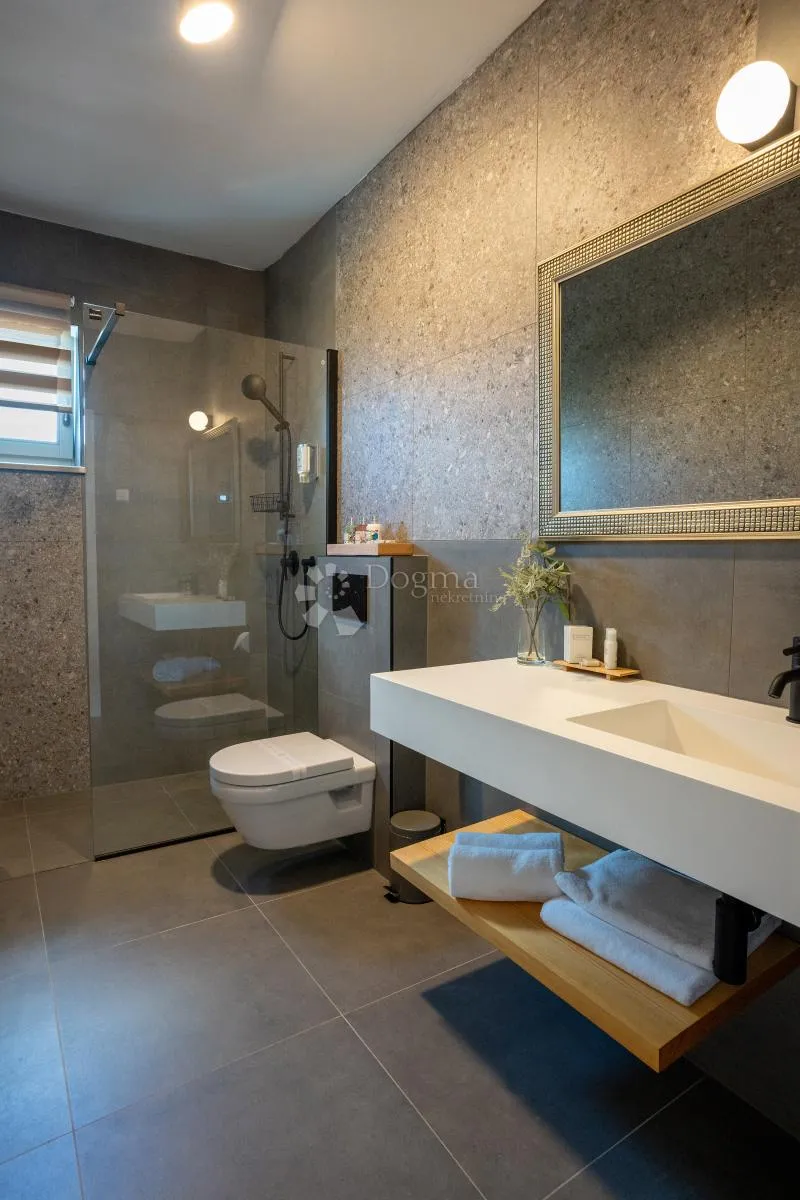 renomirani restoran s boutique hotelom na brežuljku - slika 24