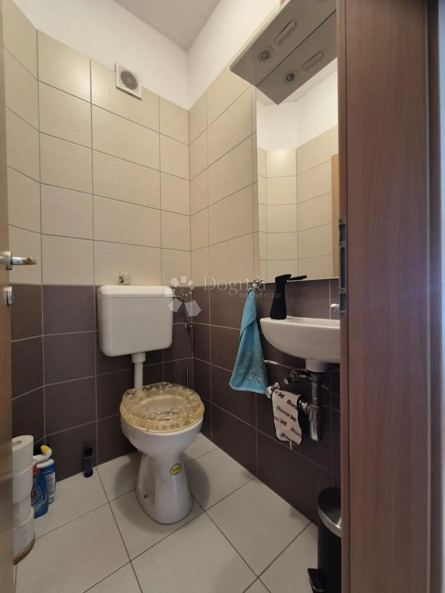 ekskluzivan stan sa privatnom terasom125m2, samo 150 metara do plaže - slika 30