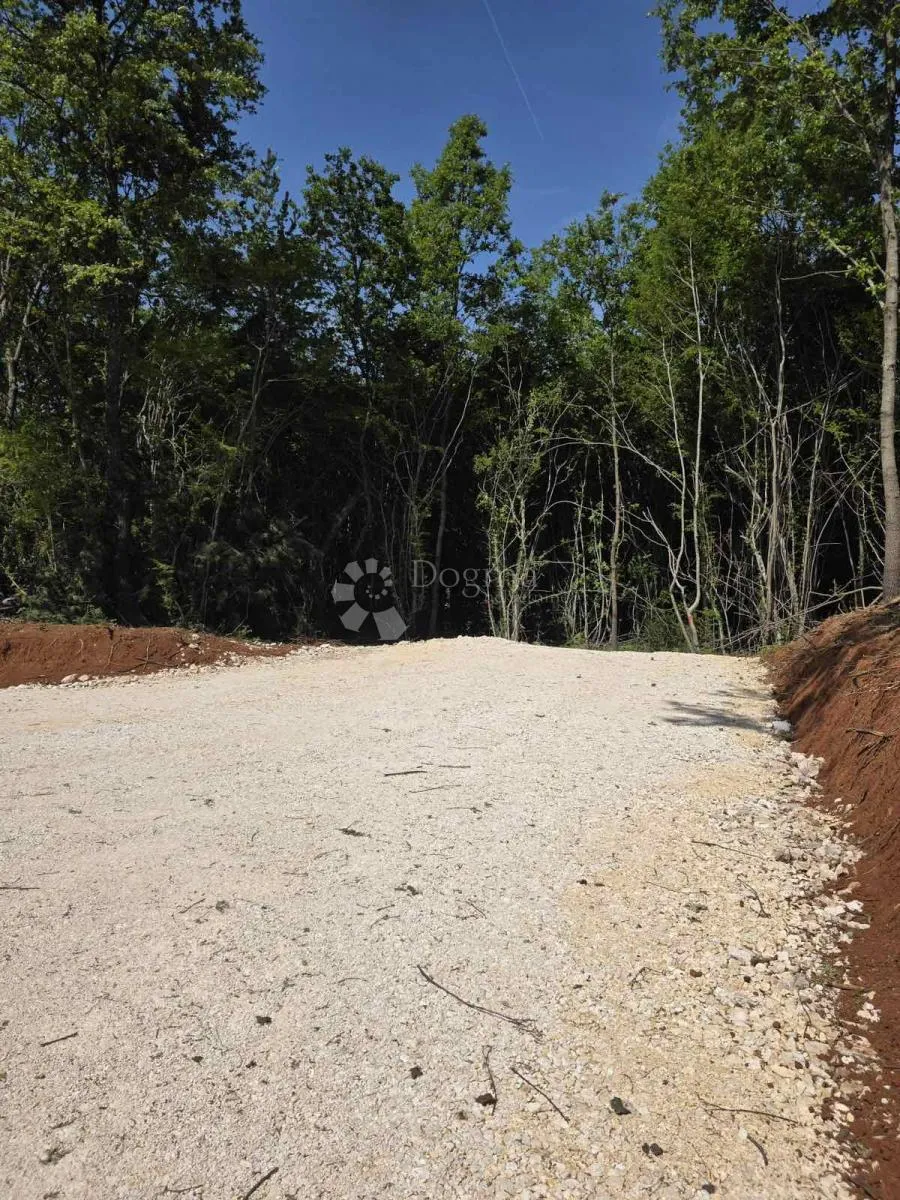 građevinsko zemljište 4.816 m2 u okolici labina - slika 6