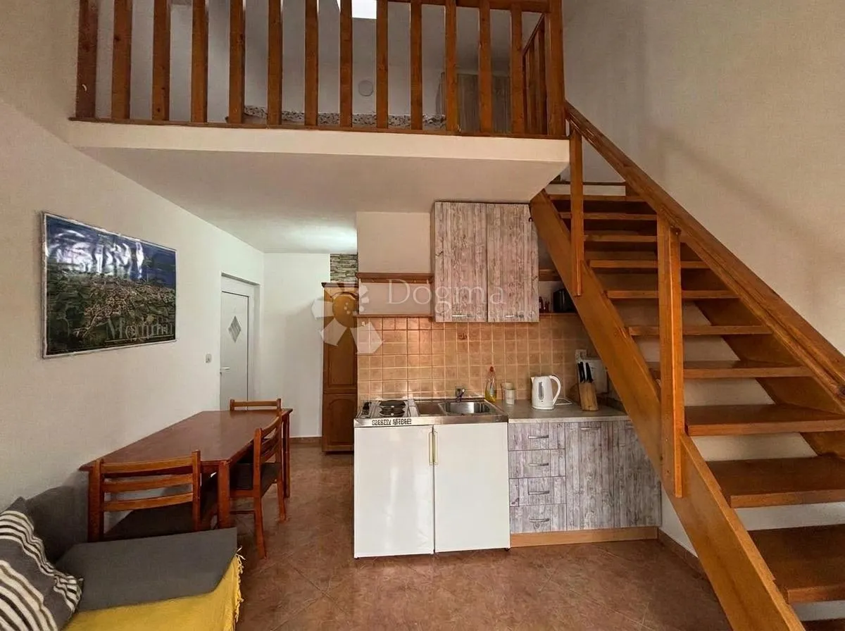 prilika! 3 apartmana na jednom katu - slika 14