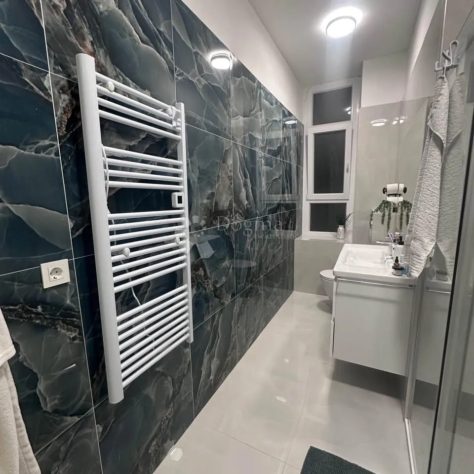 novouređen moderan stan 65m² - centar rijeke - slika 5