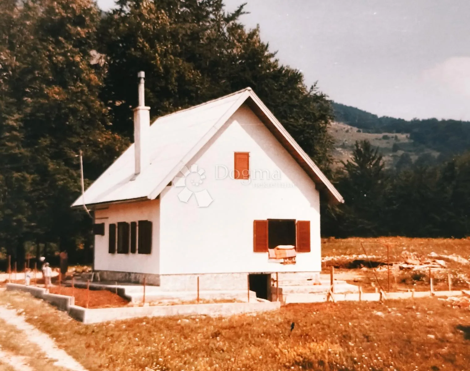 Kuća u netaknutoj prirodi, - Krivi Put, Senj