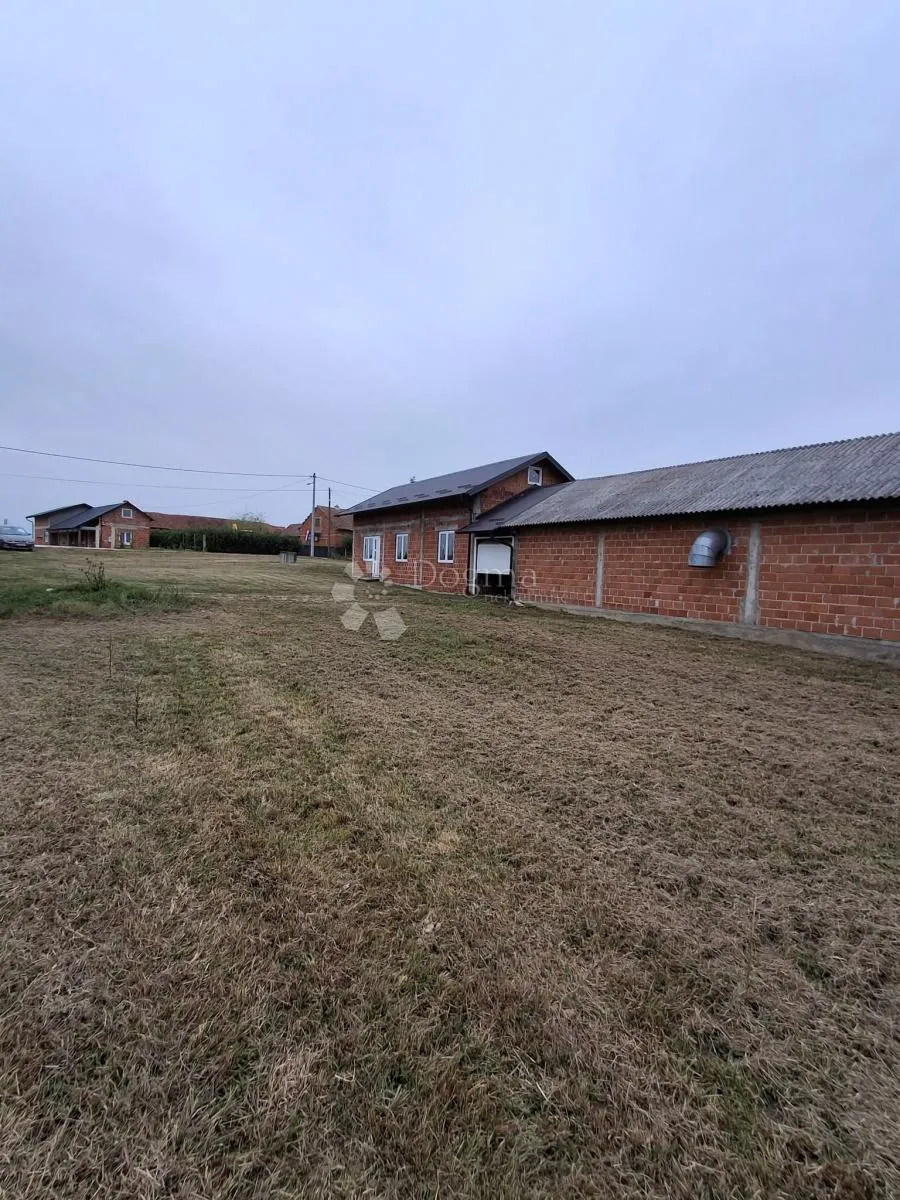 gospodarski objekt na parceli 12.377 m²-poljana križevačka - slika 4