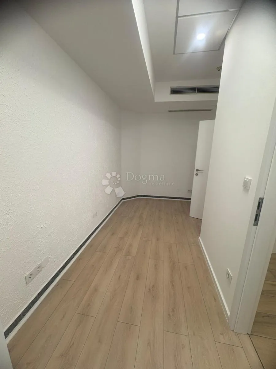 poslovni prostor potpuno uređen centar rotonda jurišićeva 49m2 - slika 3