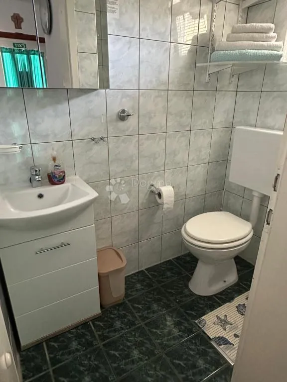 top investicija: kuća s pogledom na more i 4 stambene jedinice – preko, otok ugljan - slika 21