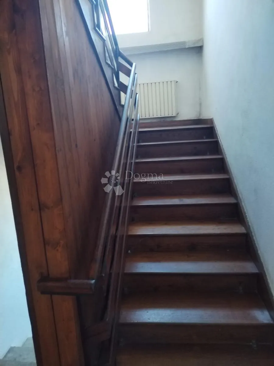 kuća sa zemljištem na prodaju - odmah useljiva ! - slika 29