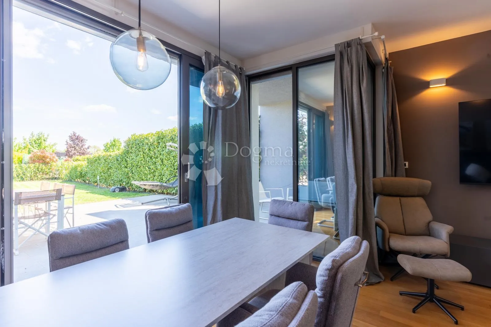 diplomatska vila s uključenim vozilom – zagreb - slika 9