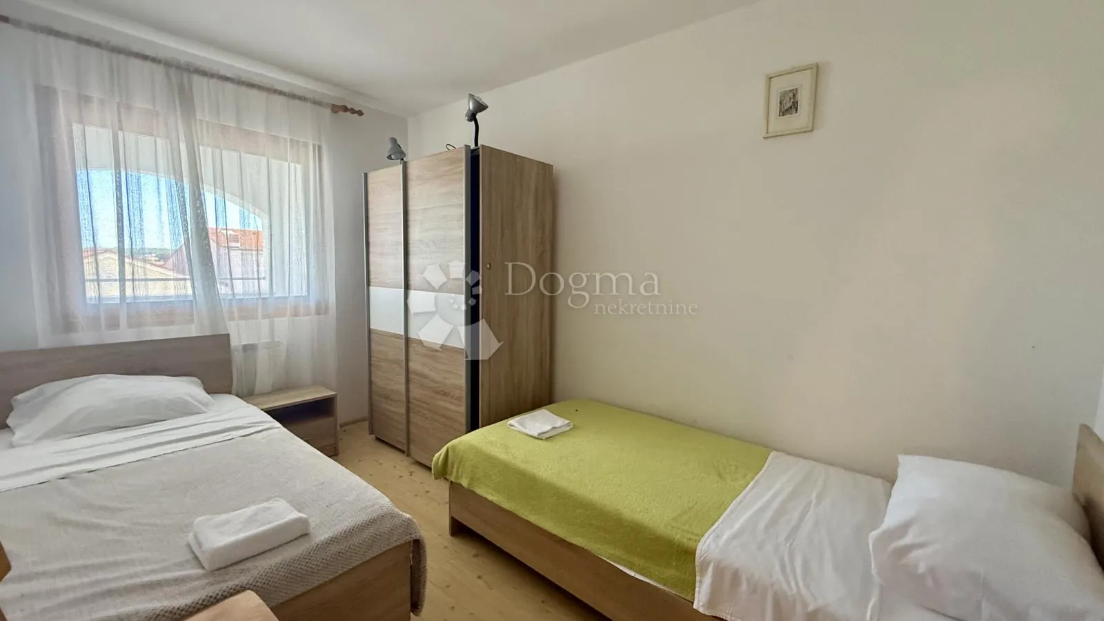 samo kod nas!! pula,apartmanska kuća blizu centra sa ljetnom kuhinjom,garažom i bazenom - slika 10