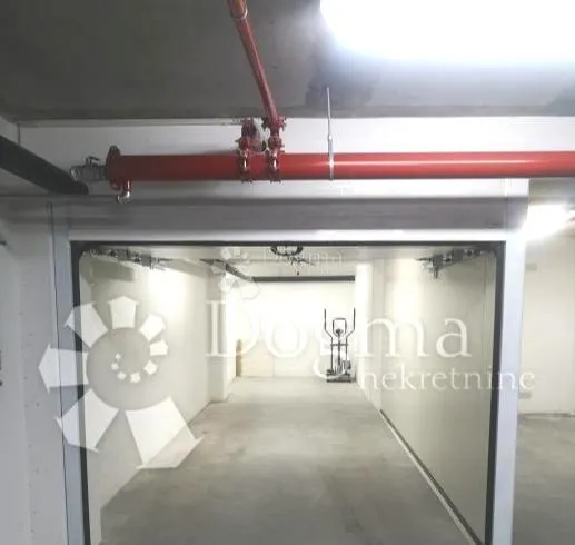 garaža u lovinčićevoj-28m2 !!! - slika 2