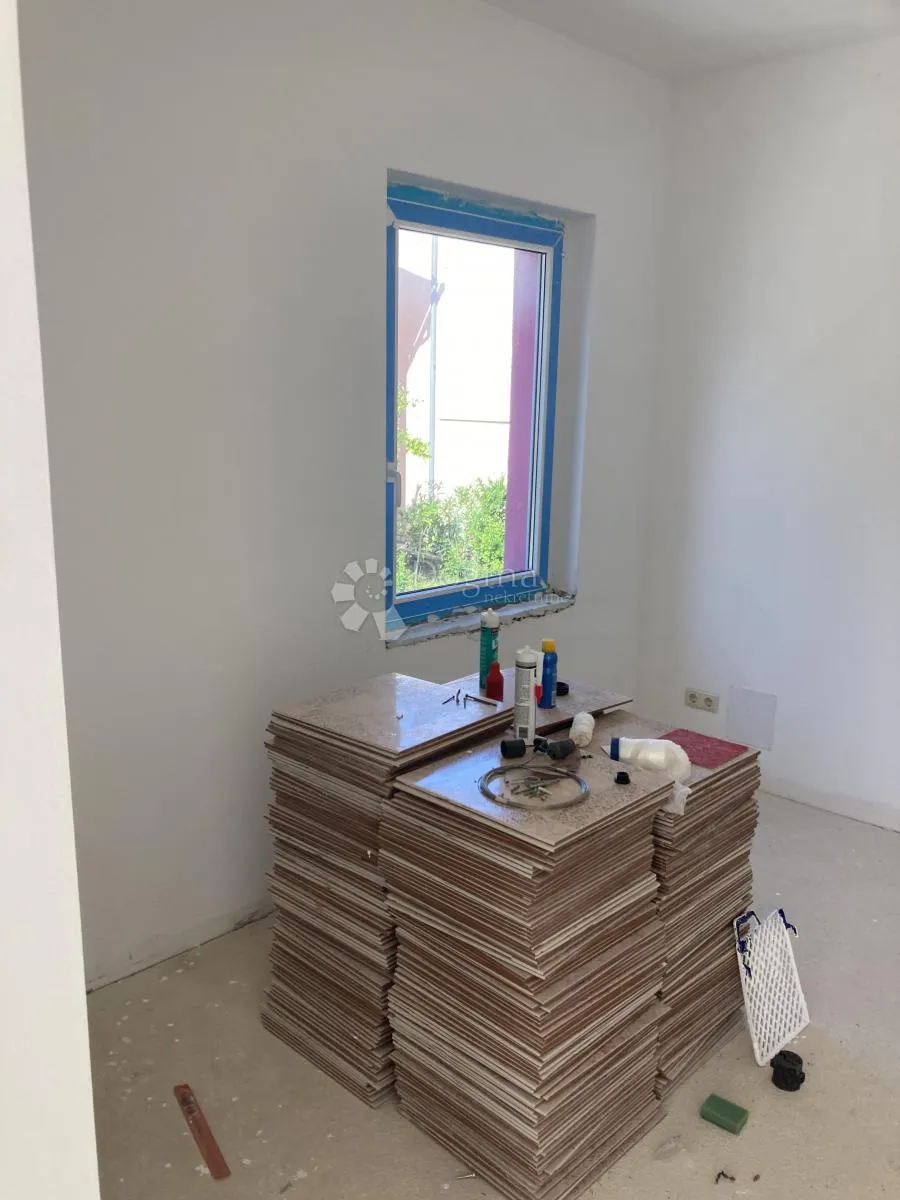 prilika - apartmanska kuća u pirovcu, 1. red do mora - slika 42