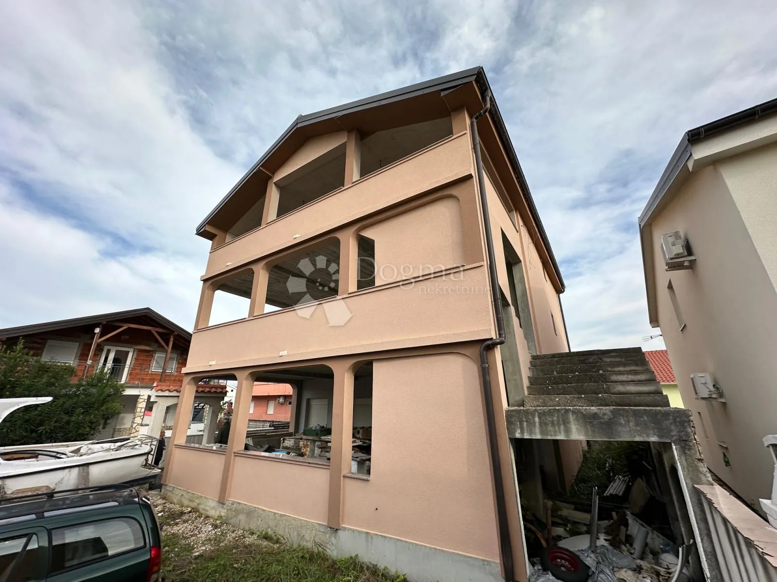 zukve kuća sa 3 apartmana *prilika!!!* - slika 5