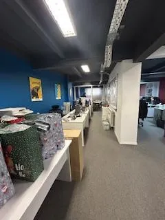 odličan poslovni kompleks - slika 15