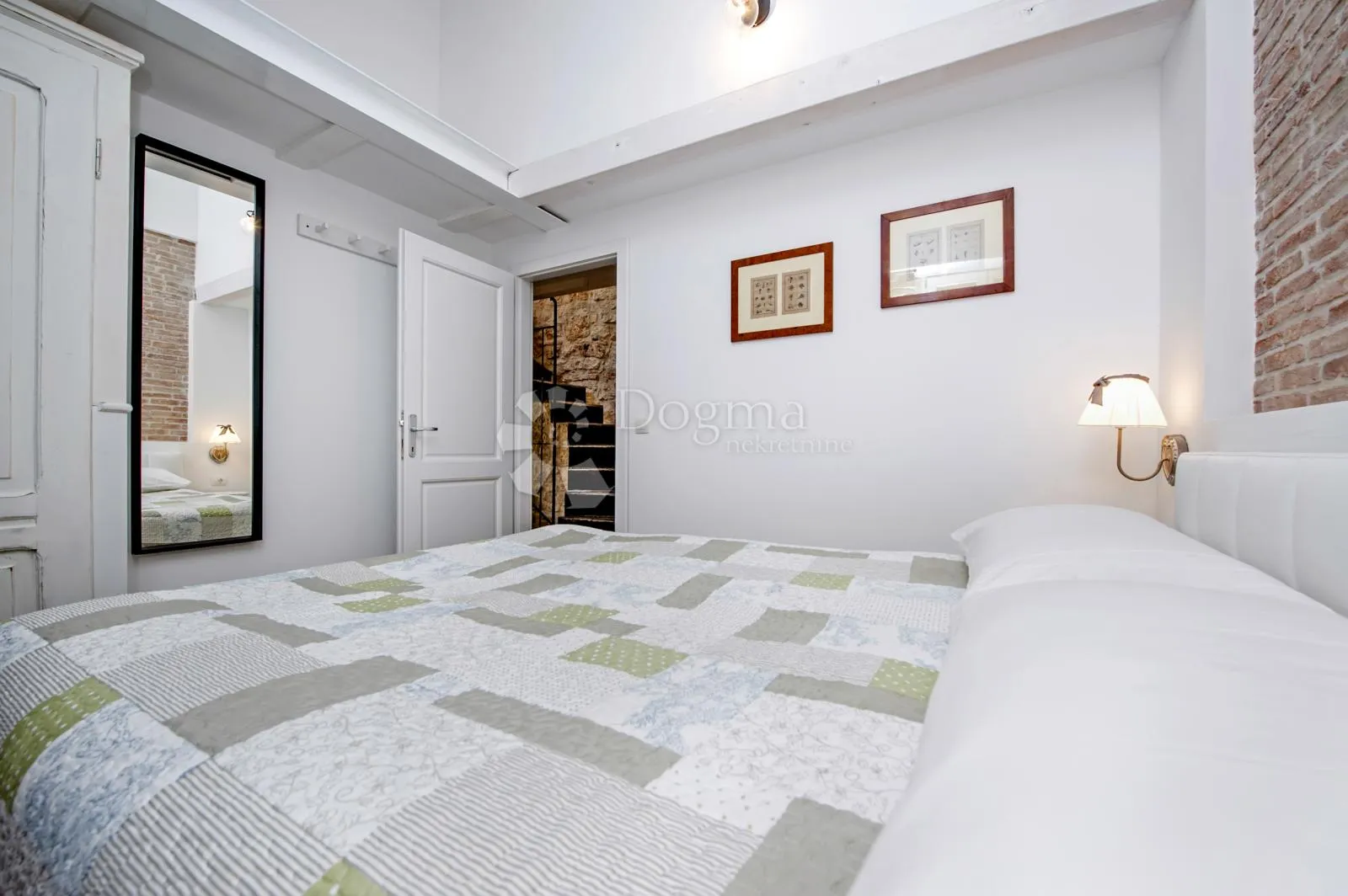 rovinj - sniženo! kuca s 3 apartmana u srcu starog grada - slika 60