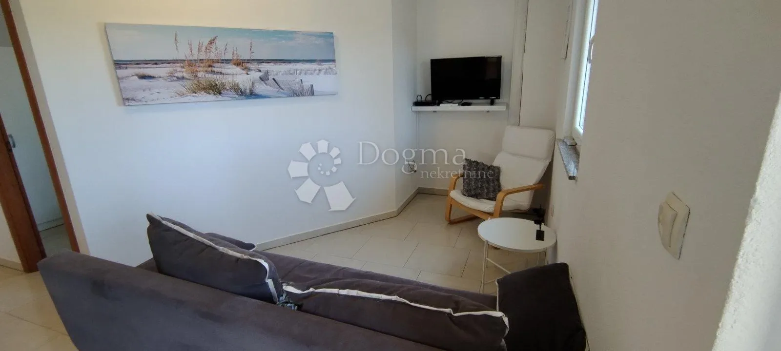 2 apartmana okolica grada krka - slika 11