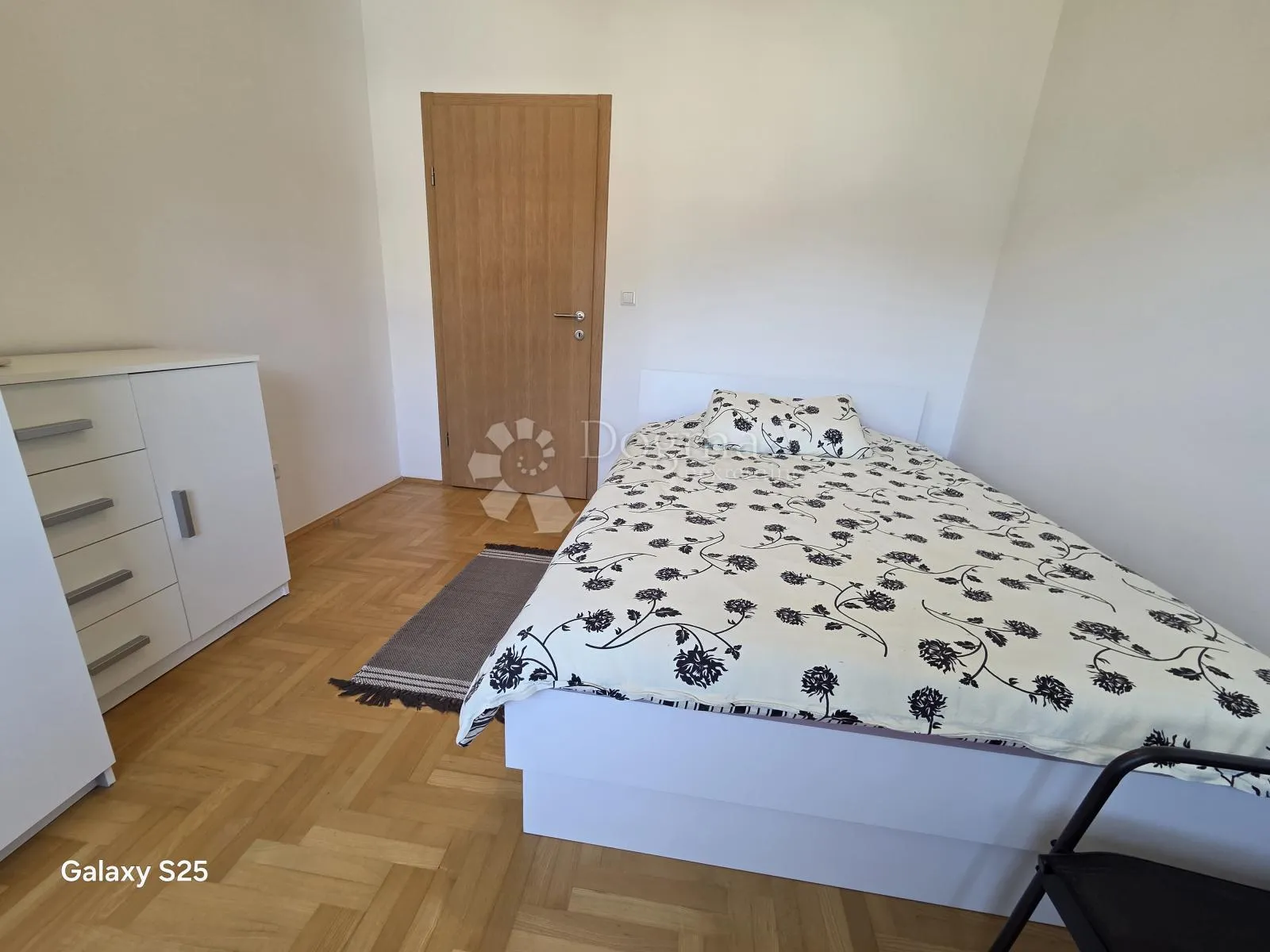 dugo selo dvosoban stan 51 m2 sa garažnim parkirnim mjestom i ostavom - slika 17
