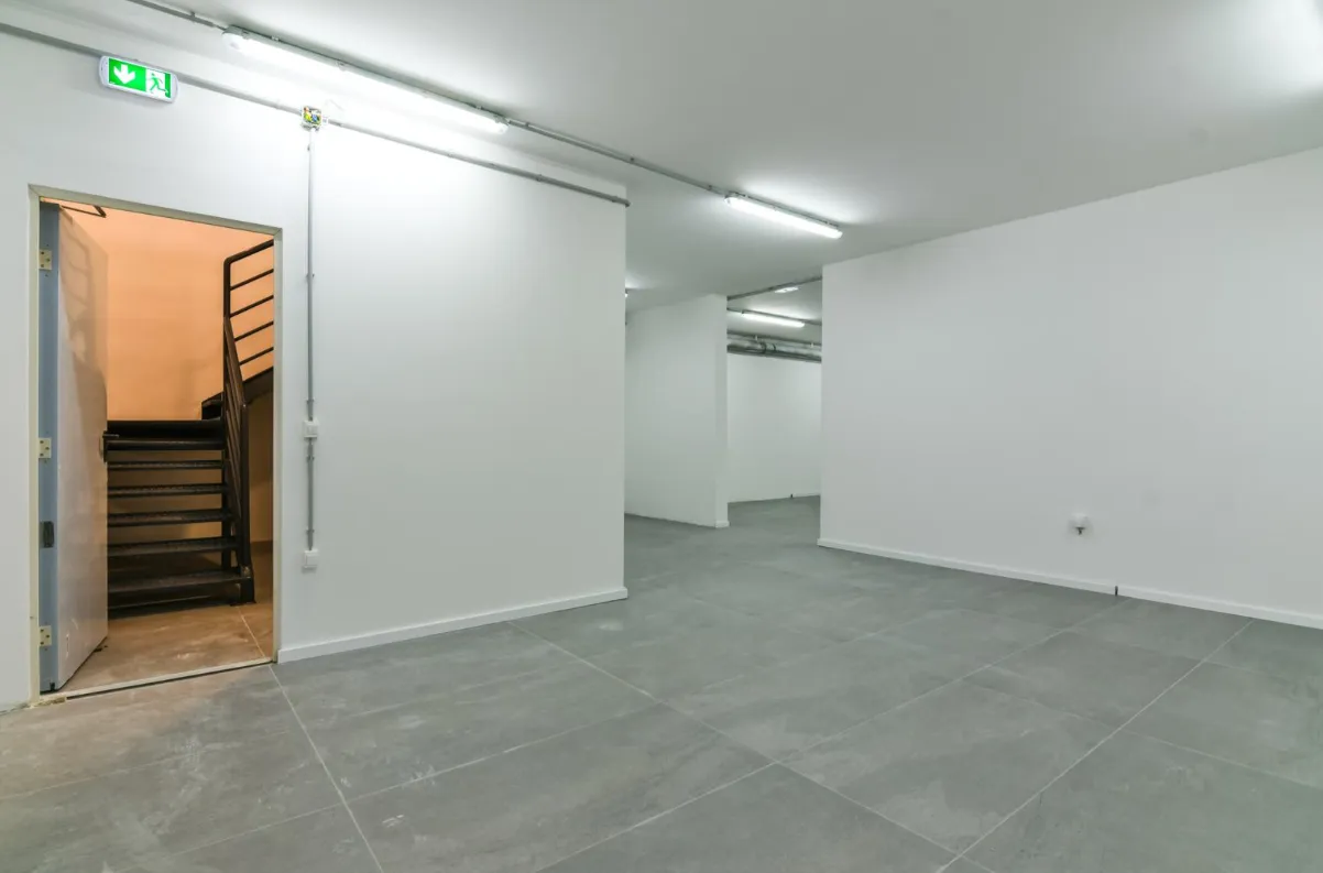 poslovni prostor sa skladištem l1 - novi jelkovec - slika 5