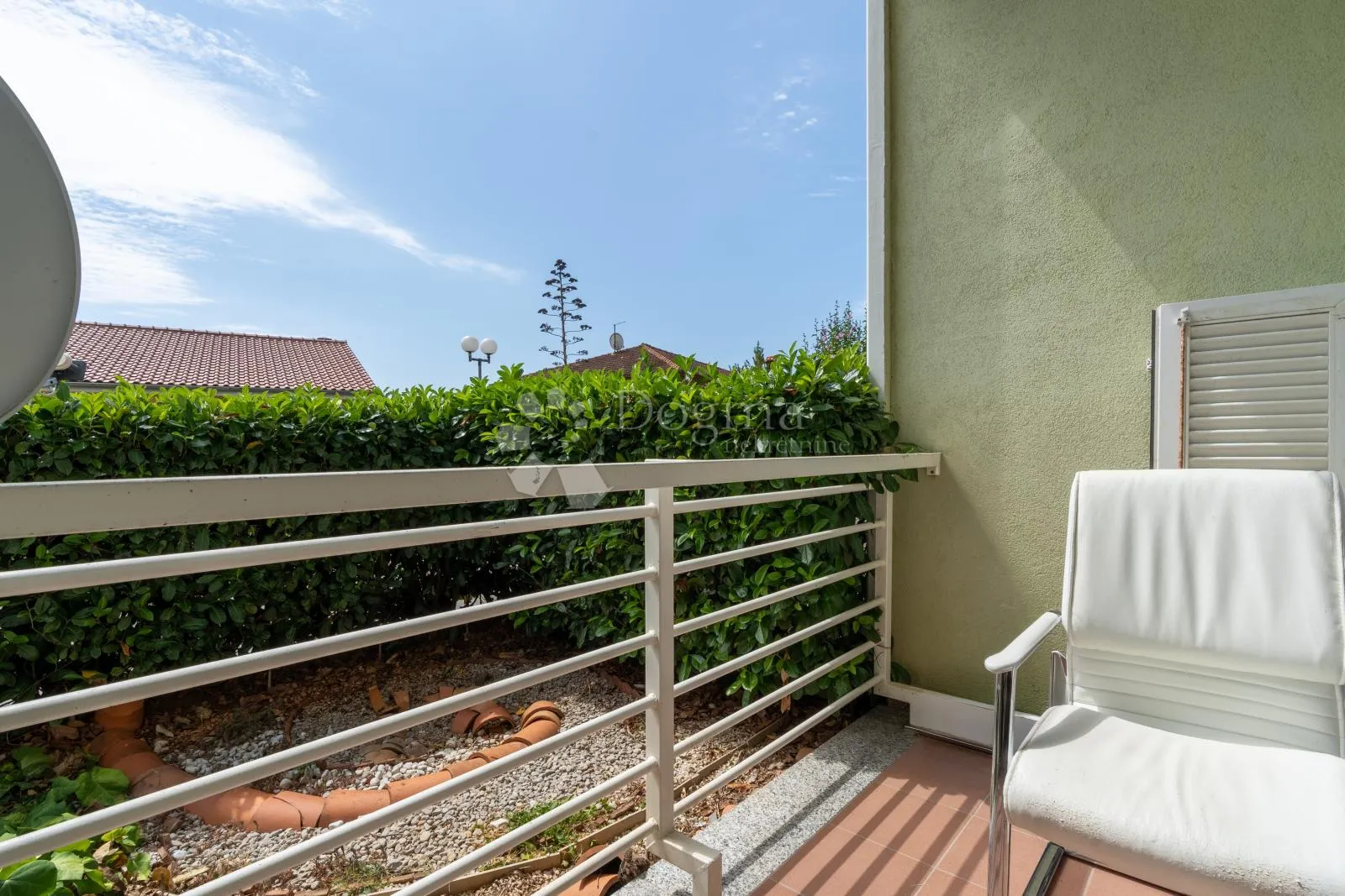 grad krk – elegantan apartman s privatnim vrtom, dvije terase i parkirnim mjestom - slika 14