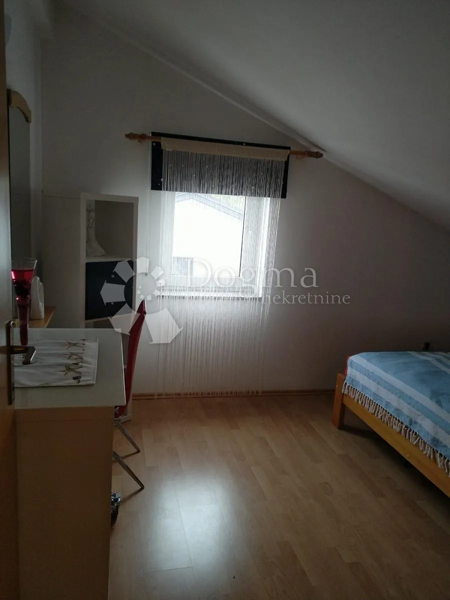 krk,malinska -apartman 3s+db,terasa,tri parking mjesta - slika 8