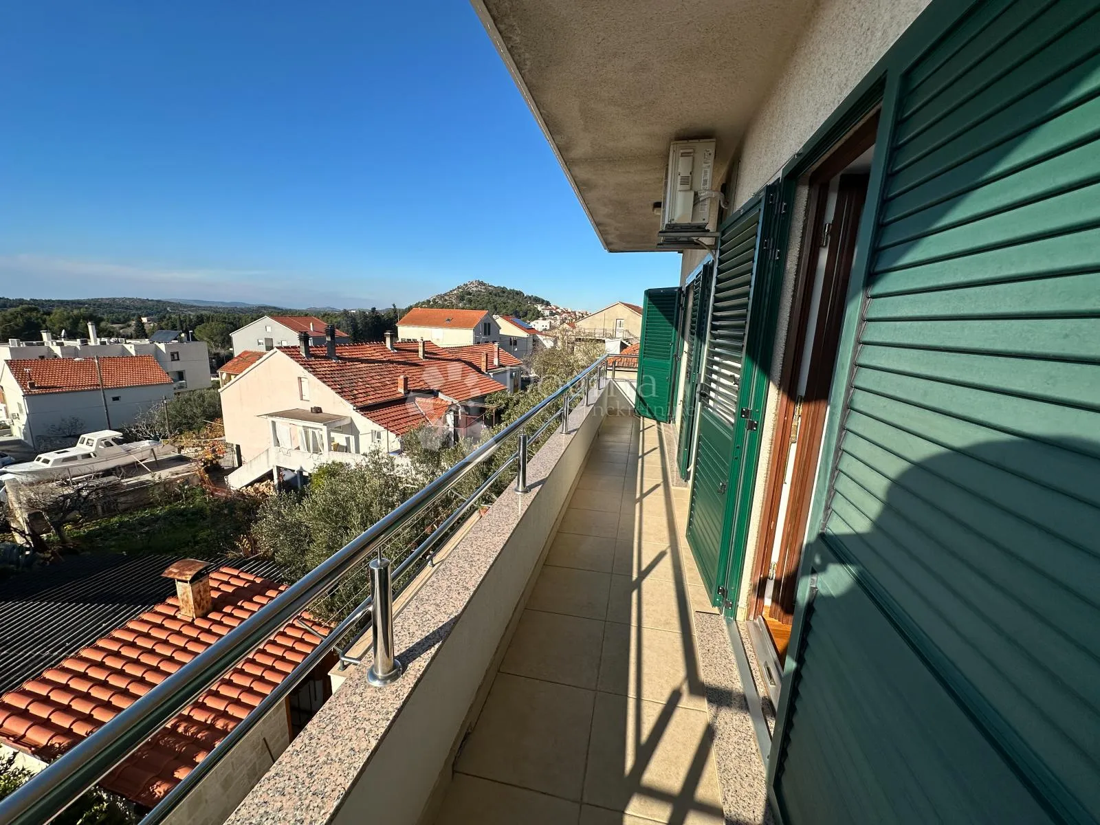 šibenik, dvoetažni stan s panoramskim pogeldom i garažom, 250 m2 - slika 22