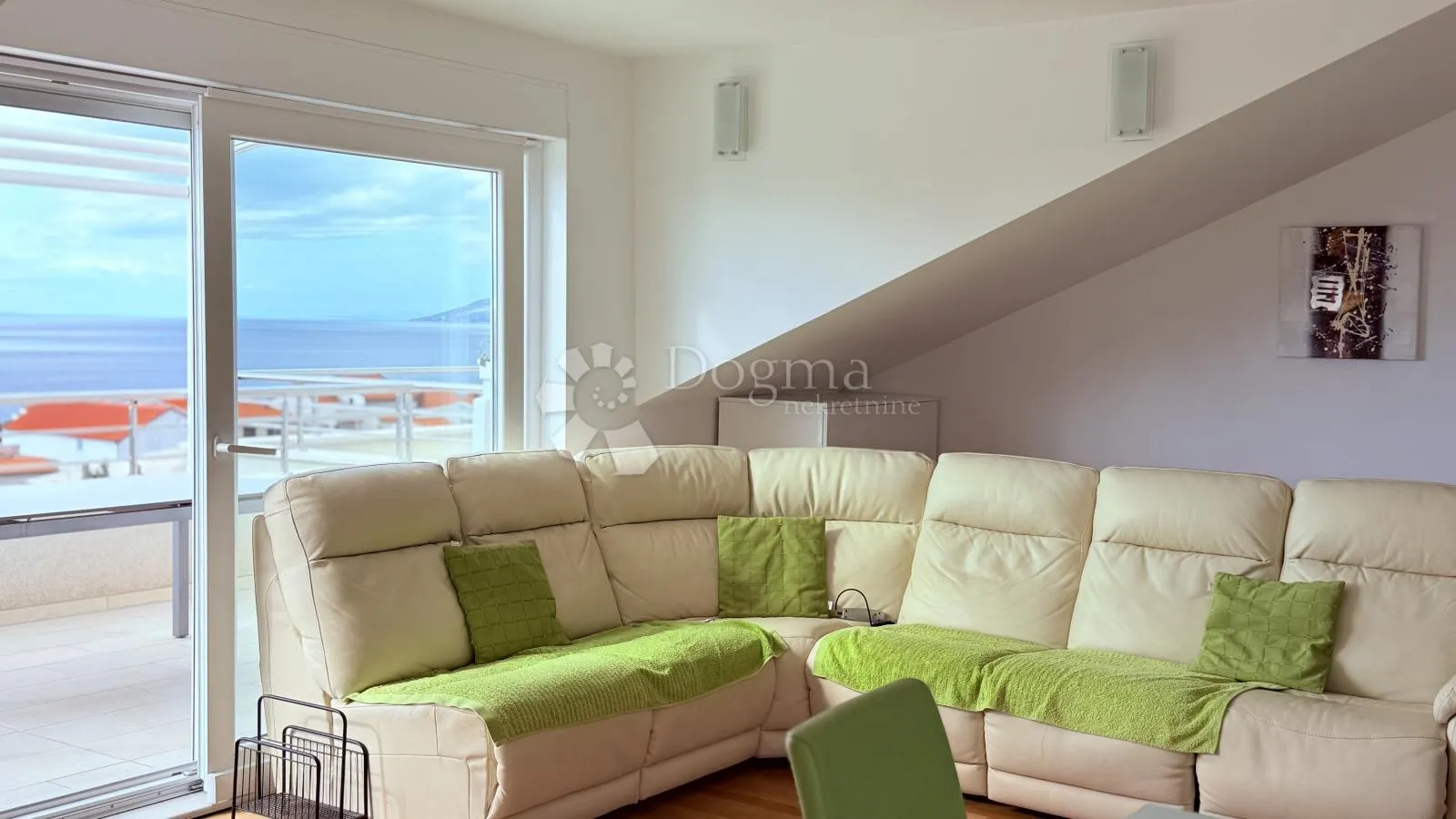 penthouse u baškoj vodi – dvoetažni, kompletno namješten - slika 11