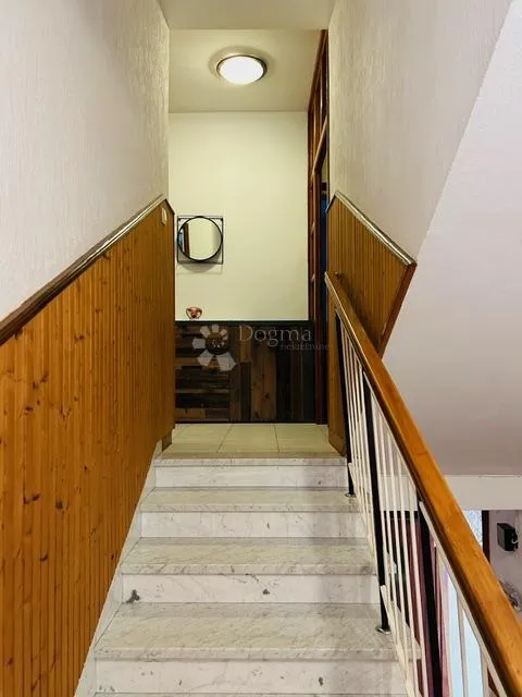 kuća na rabu - 300 m od plaže - slika 14