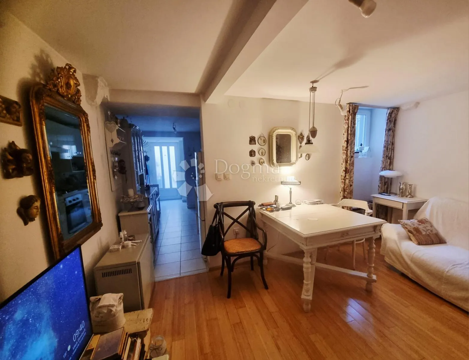 etažiran stan u kamenoj kući, matejuška, split - slika 2