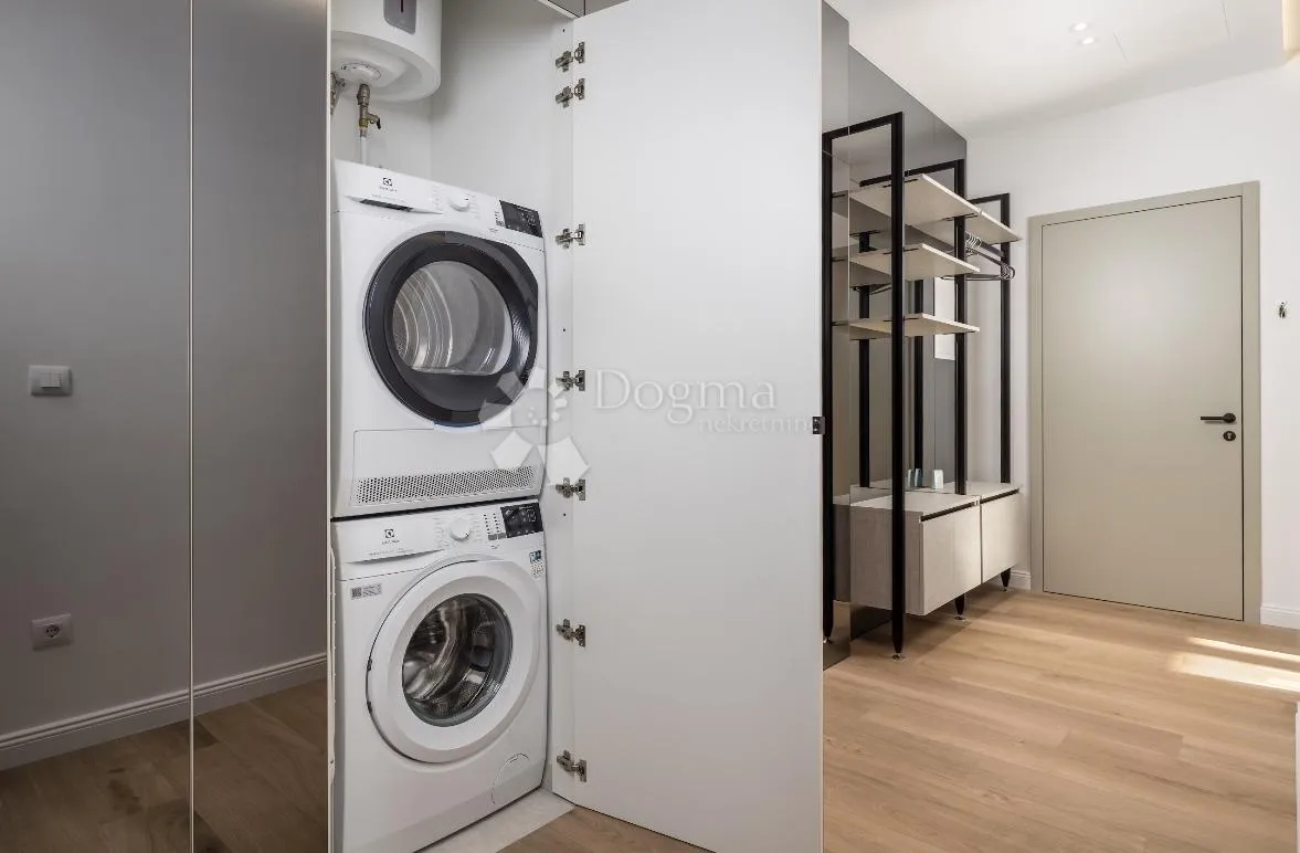 rijeka, centar, 156 m2. divota od 3 stambene jedinice! - slika 17