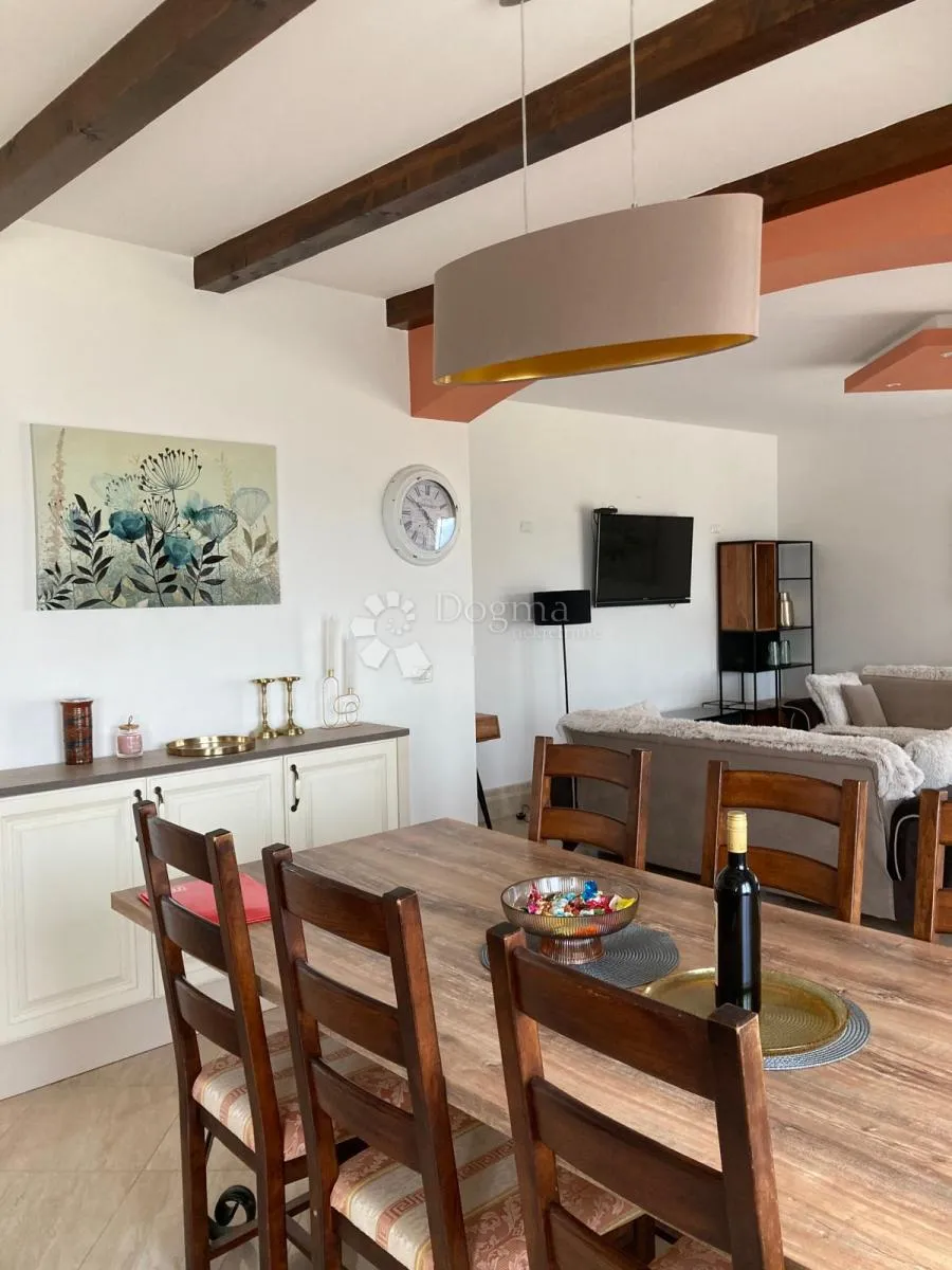 kuća s bazenom, 1000m2 okućnice, panoramski pogled - slika 15