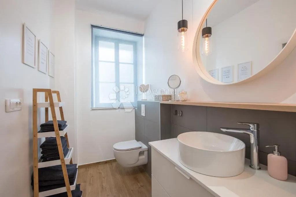 6 apartmana s bazenom u centru pule - slika 16