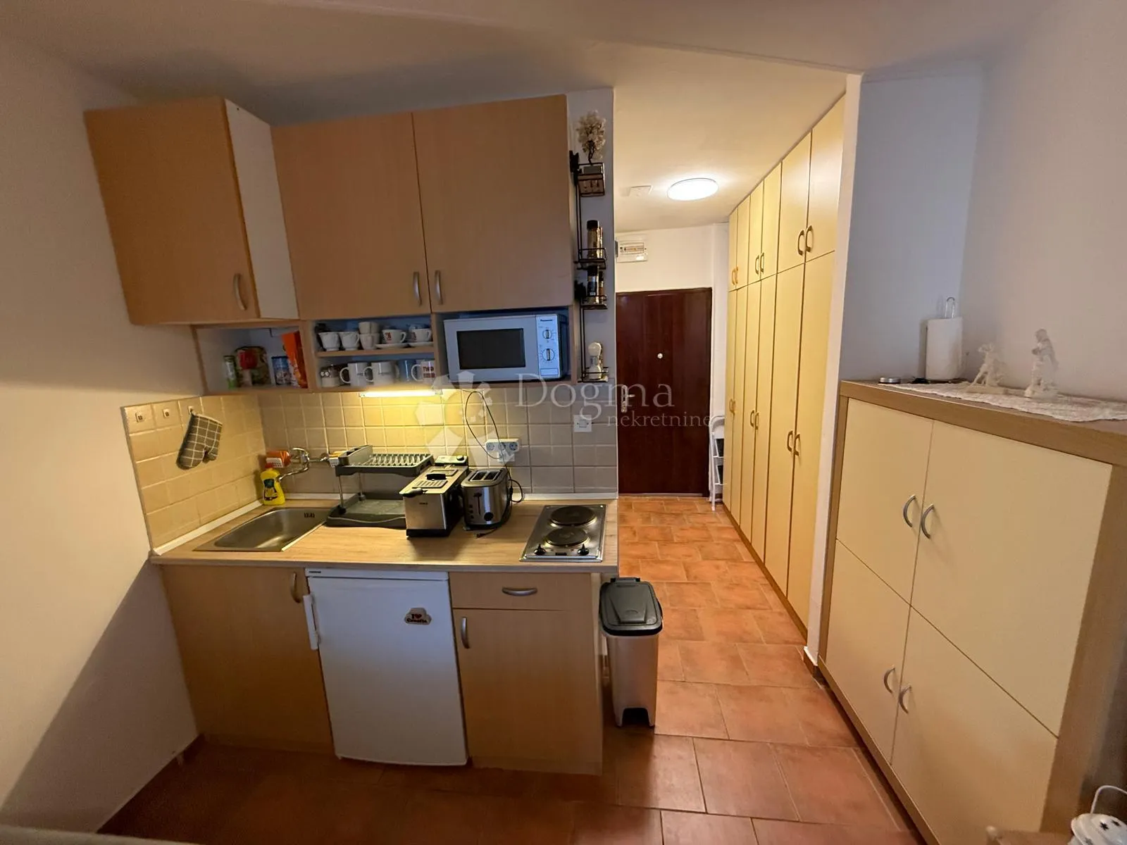 apartman u prizemlju s velikom terasom - slika 7