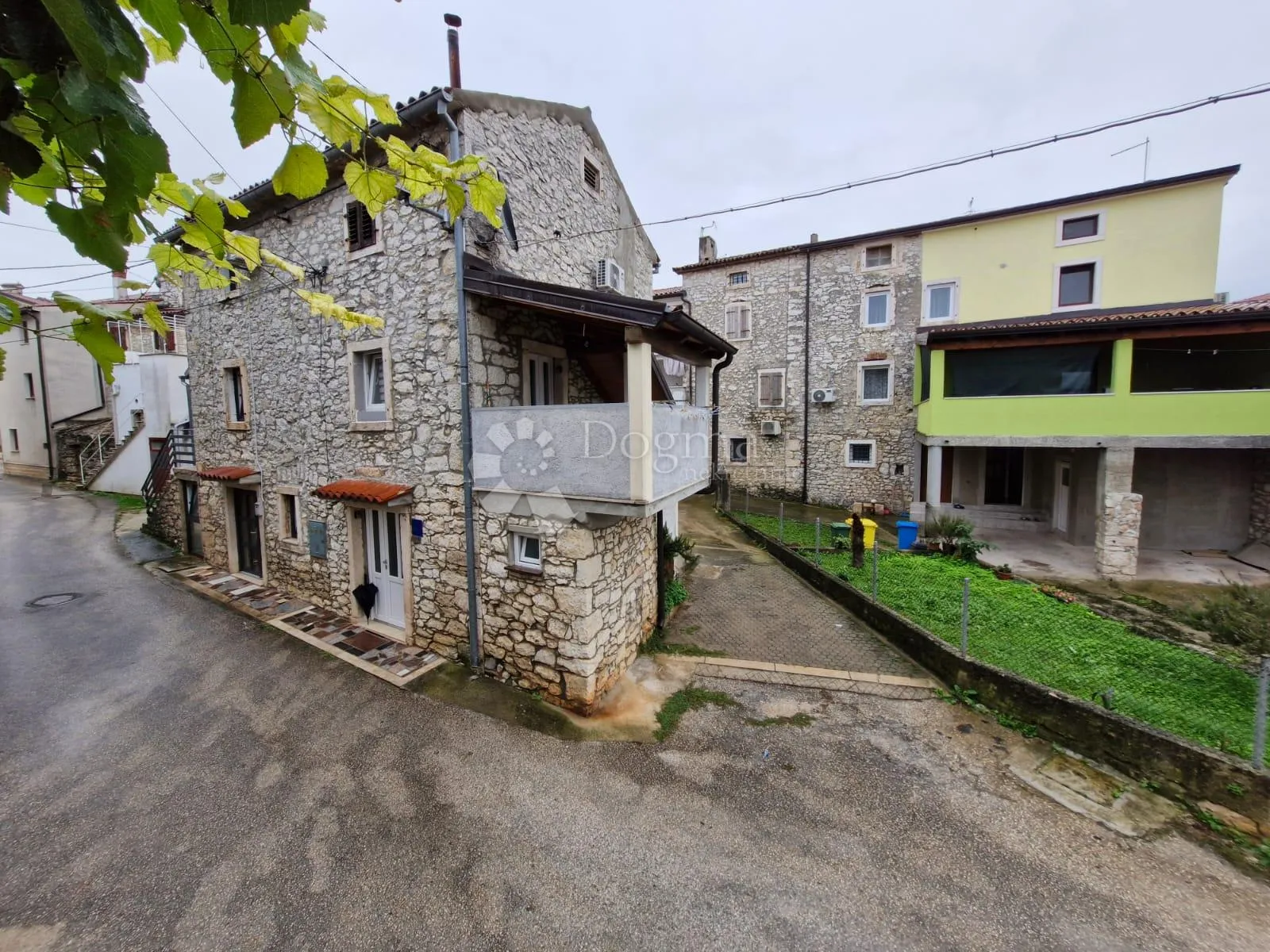 dvije prekrasne kuće u nizu - brtonigla - slika 8