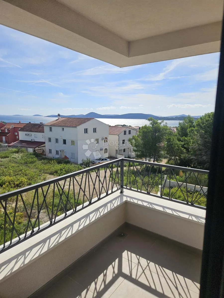 vodice duplex kuća na atraktivnoj lokaciji sa prekrasnim pogledom - slika 6