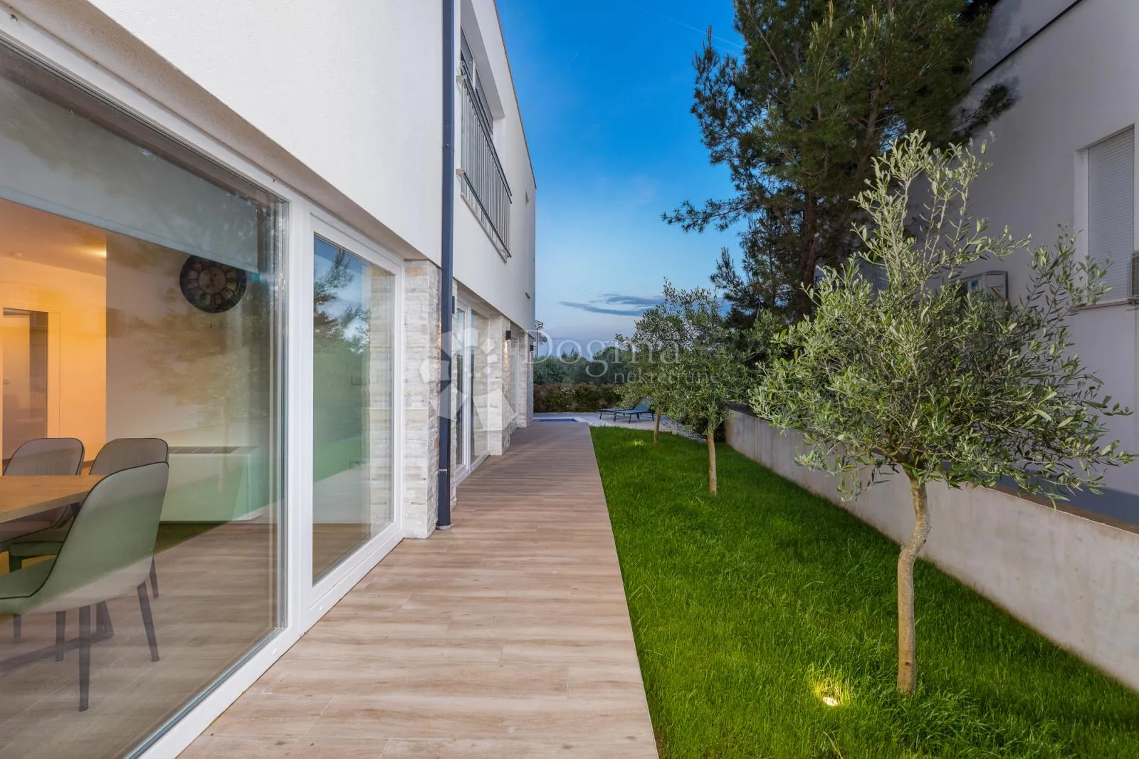 luksuzna villa 700 m od plaže s pogledom na more i brijune! - slika 24