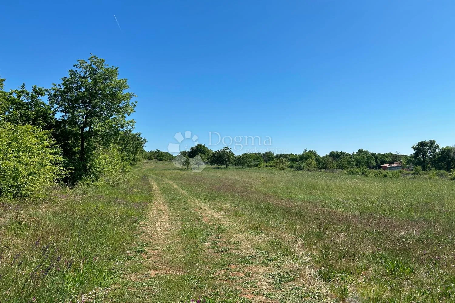 svetvinčenat – odlična parcela uz rub građevinske zone - slika 2