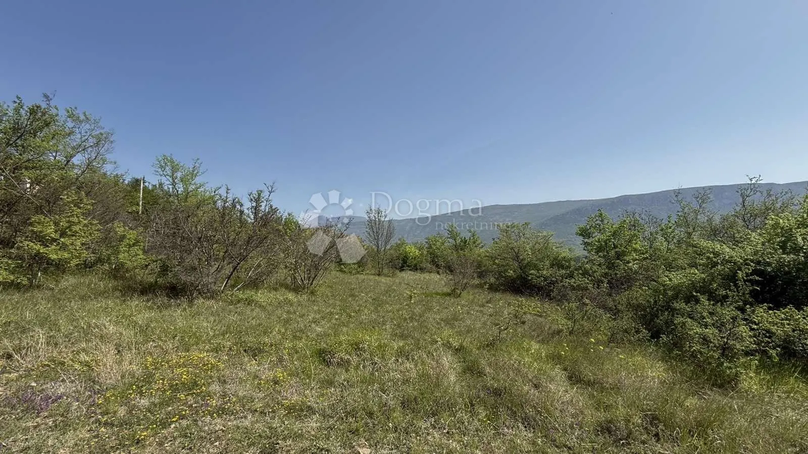 građevinsko zemljište 1202 m2 - slika 2
