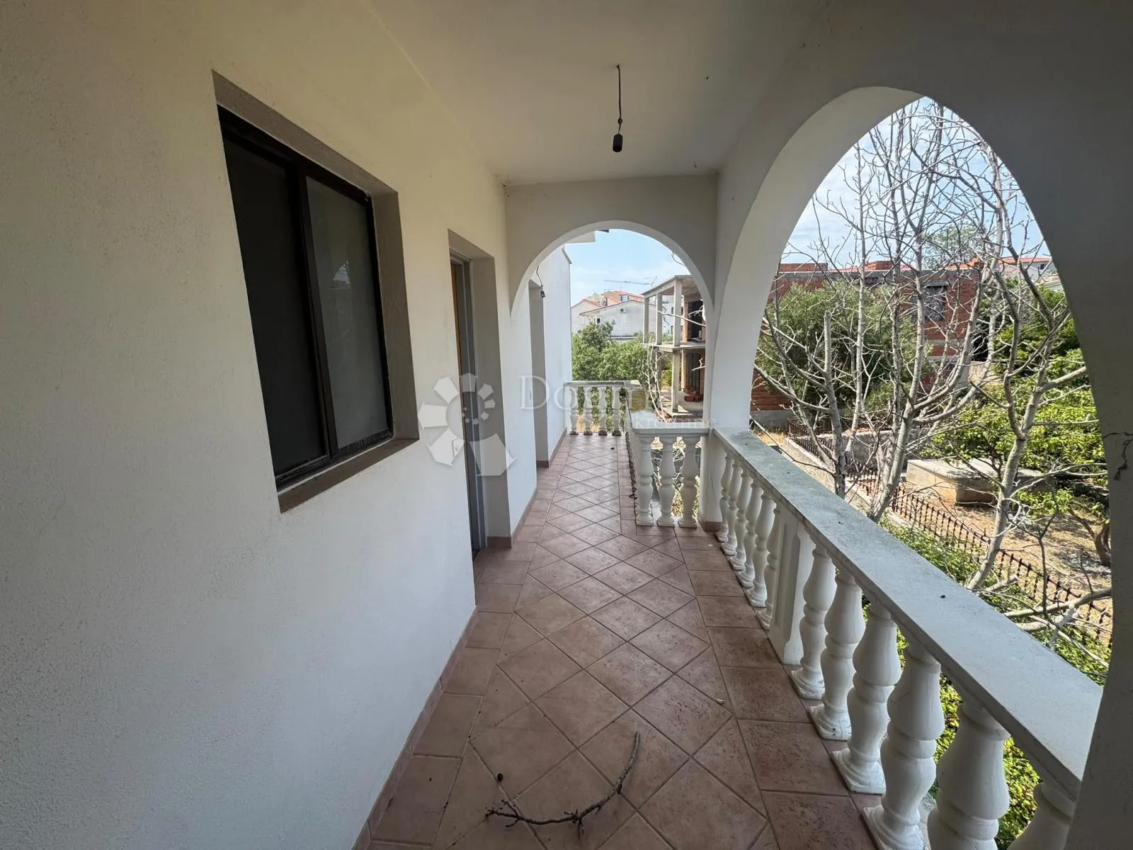 kuća okrug gornji - slika 16