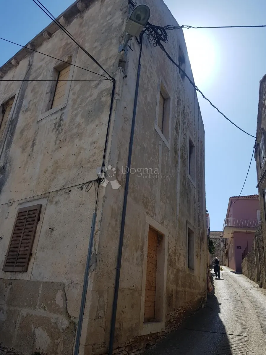 starina na korčuli - slika 3