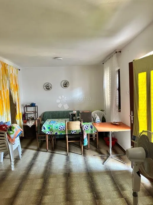 kuća na atraktivnoj lokaciji - slika 7
