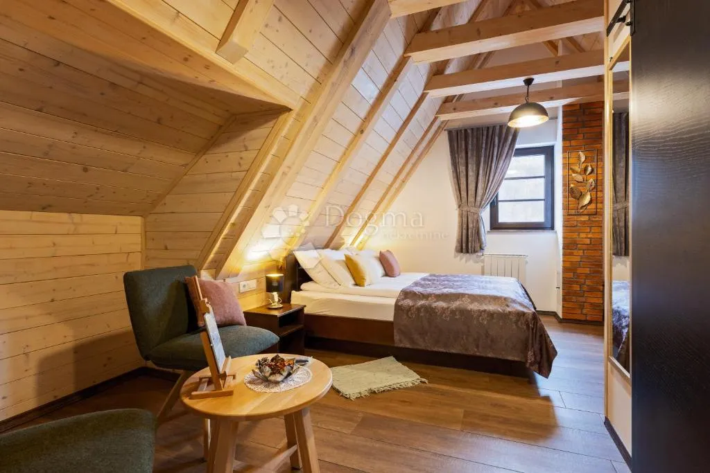 odličan manji hotel sa uigranim poslom - slika 22