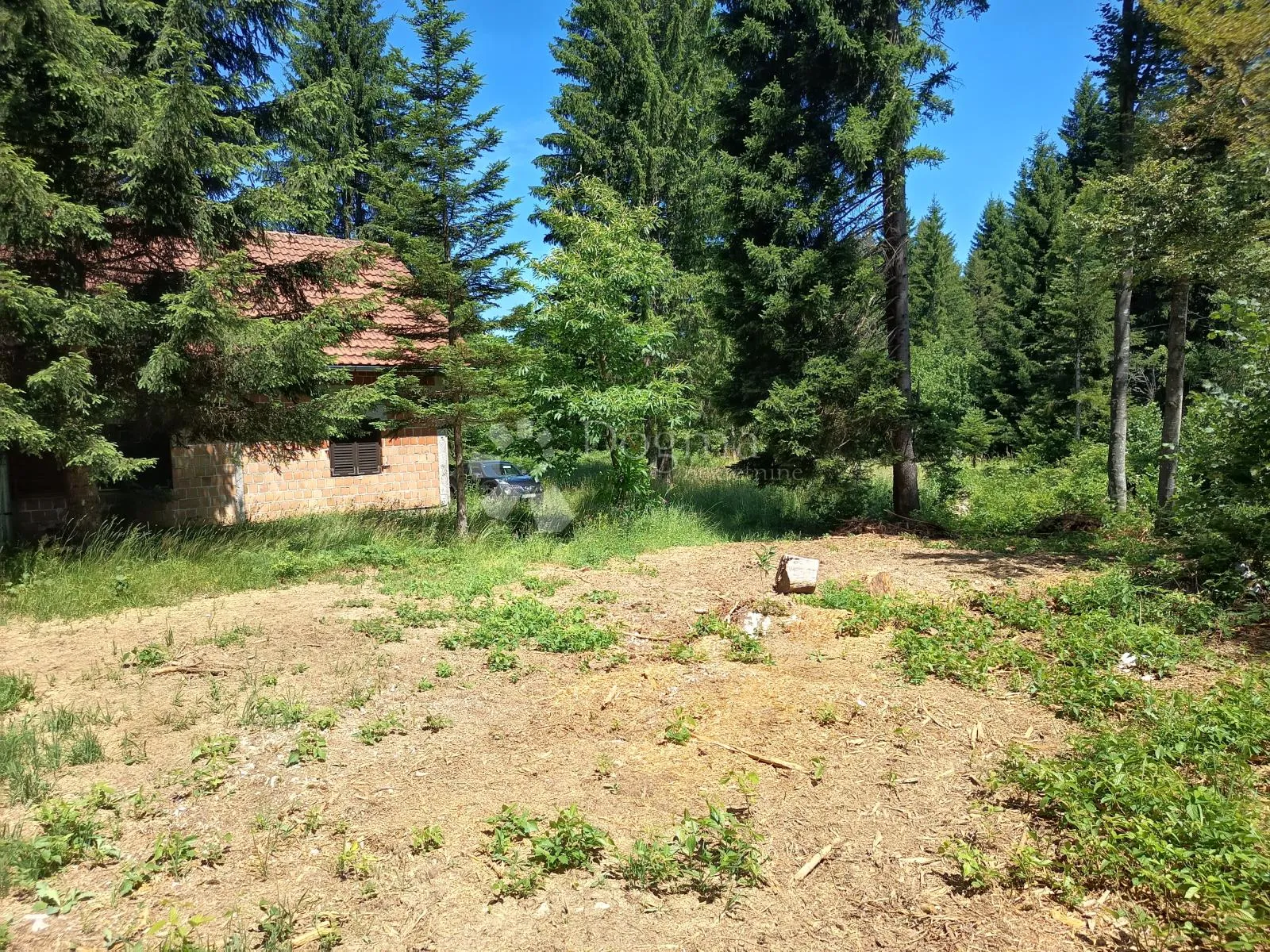 kuća s dvorištem + građ. parcela 700m2 - slika 11