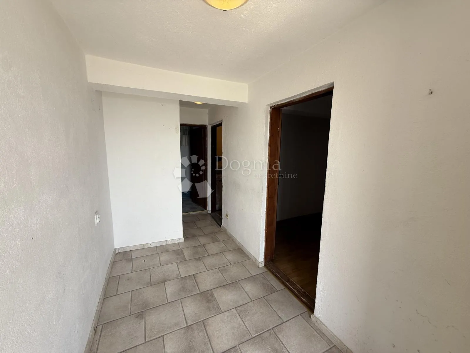 dva apartmana, marušići - slika 14