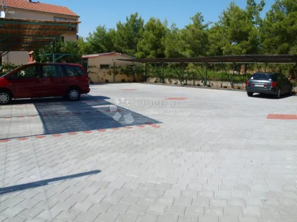 srima - atraktivna apartmanska kuća uz more - slika 4
