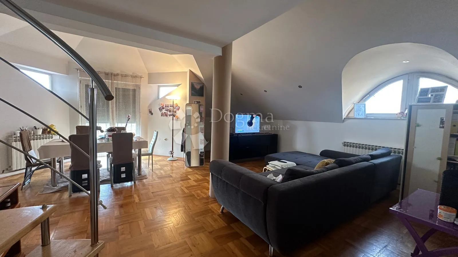 prodaja kuće, sesvete, 252m2 - slika 14