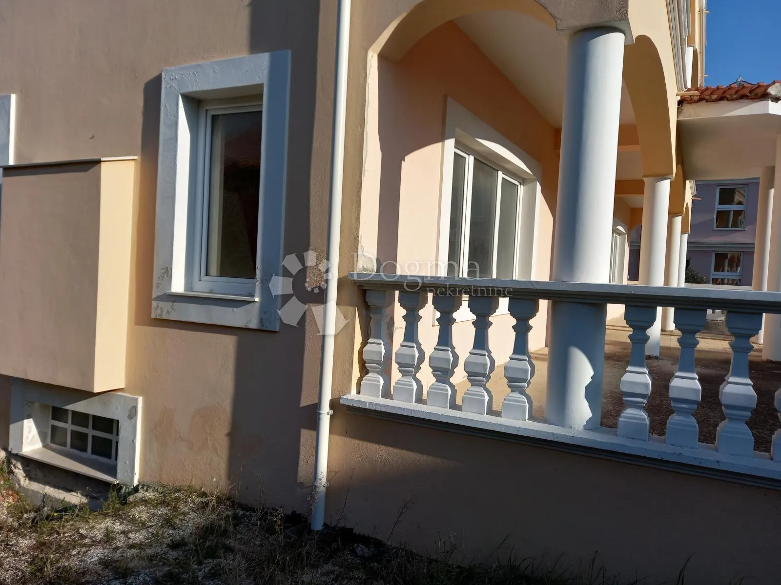 vodice - kuća 800 m2 odlična prilika - slika 8