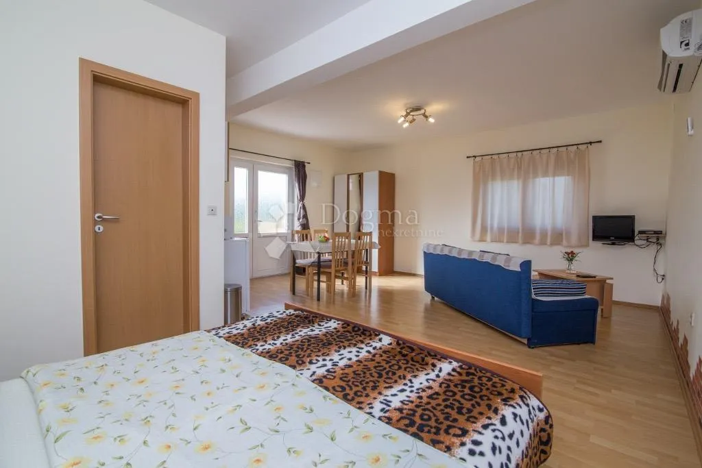 kuća za život i investiciju s prekrasnim vrtom - slika 43