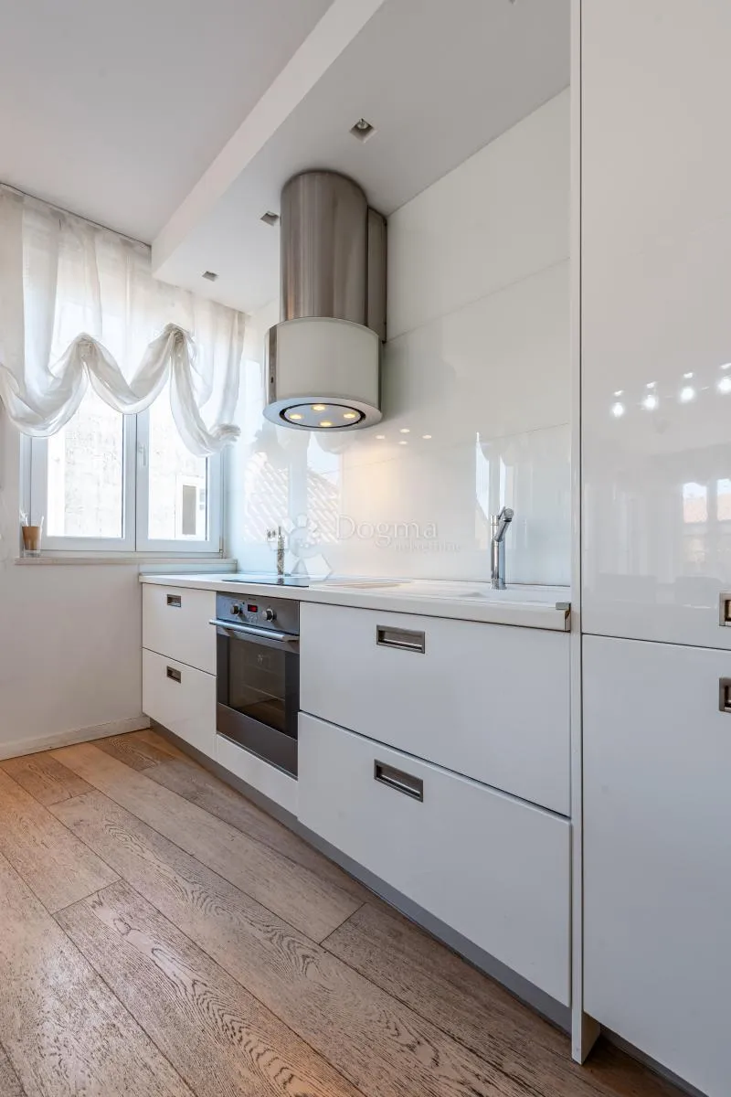 drugi nemaju !! mi imamo – stan 153,90 m² s tersom 25 m², centar rijeke - slika 11
